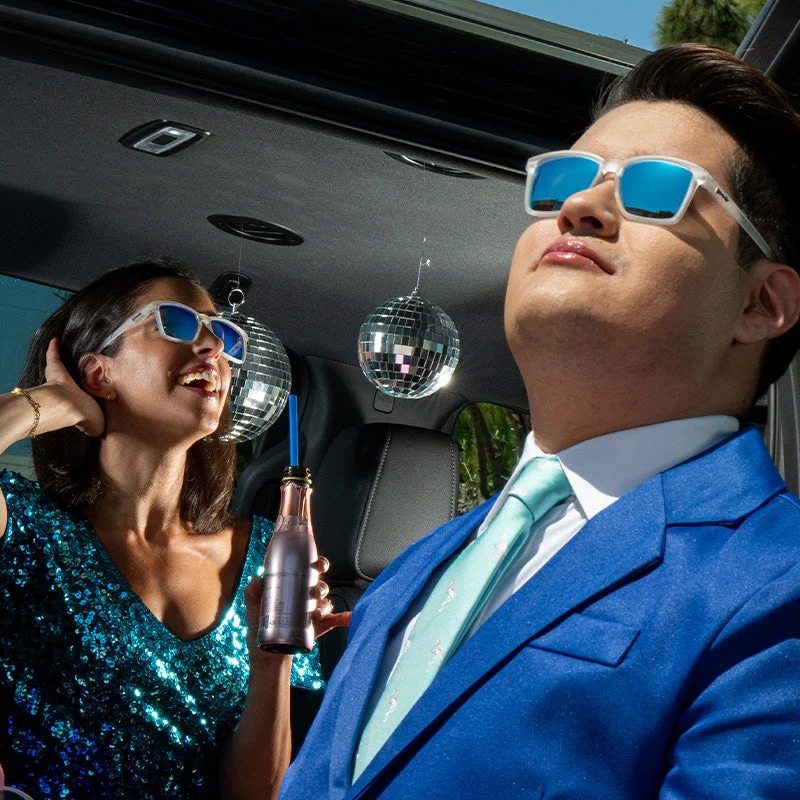2_MiddleSeatAdvantage_Lifestyle_3d177c18-f842-4ffd-8394-ef8c2d12fab1.jpg
