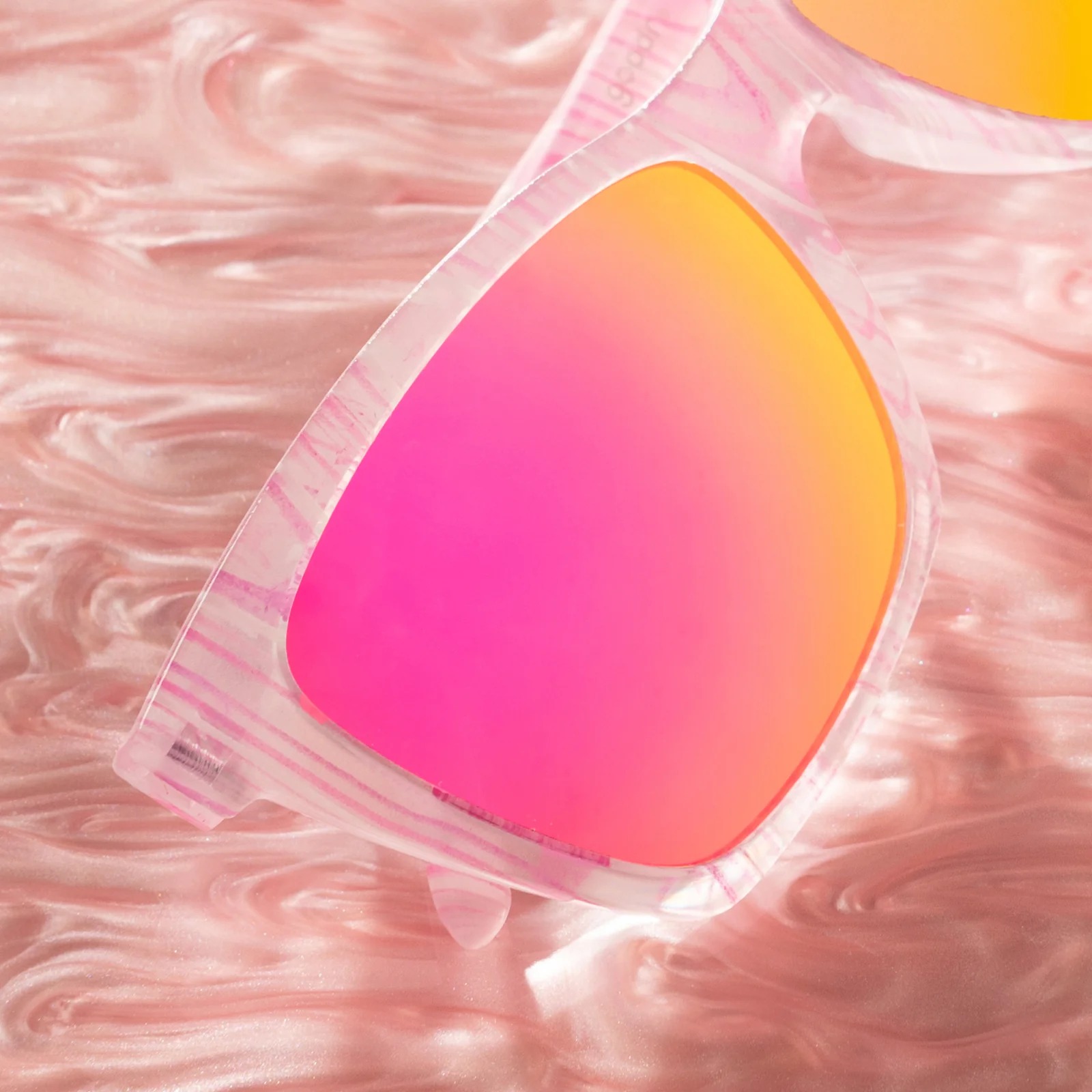 4_LivinginaMaterialSwirl_Packaging.jpg