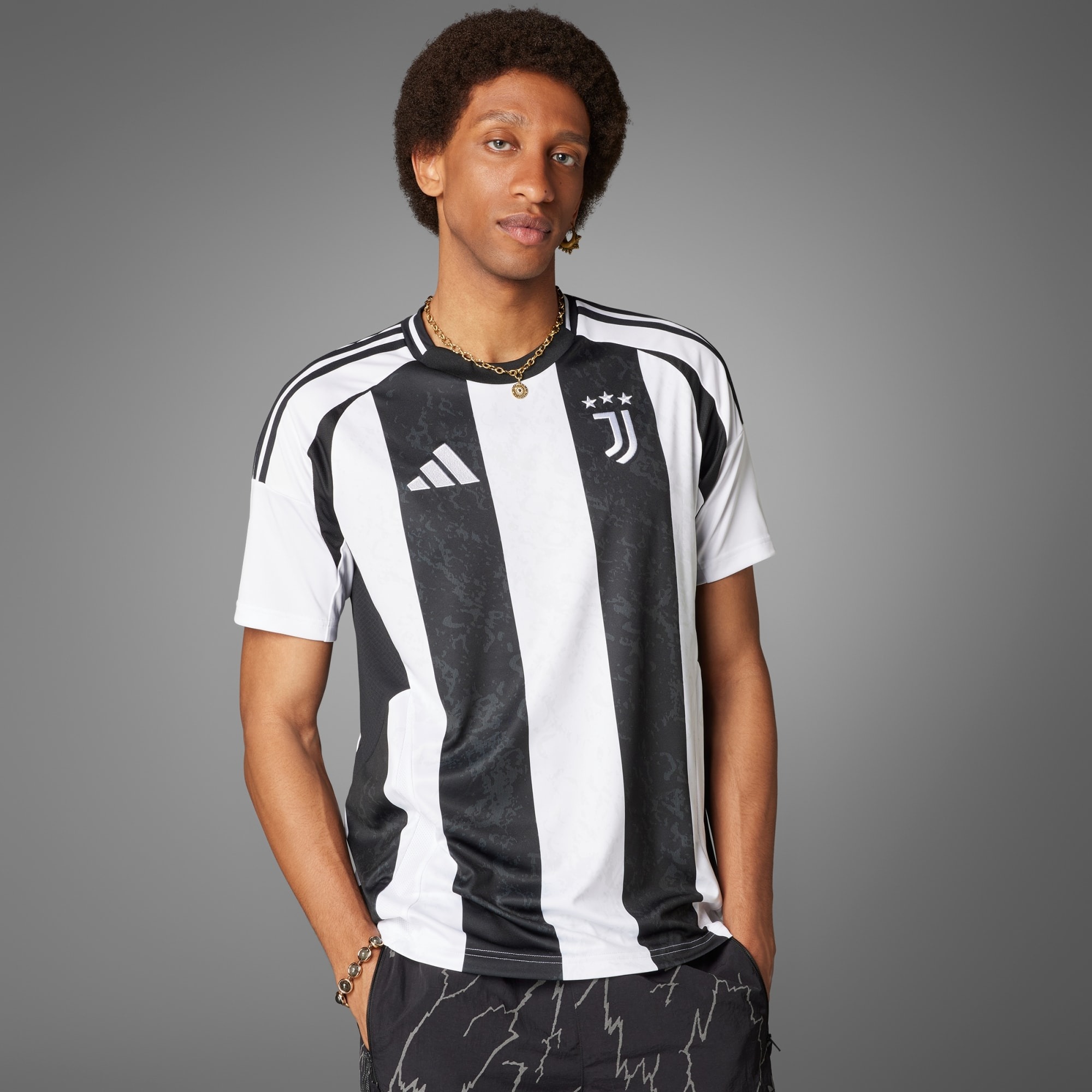 Juventus_24-25_Home_Jersey_White.jpg+65+.jpg