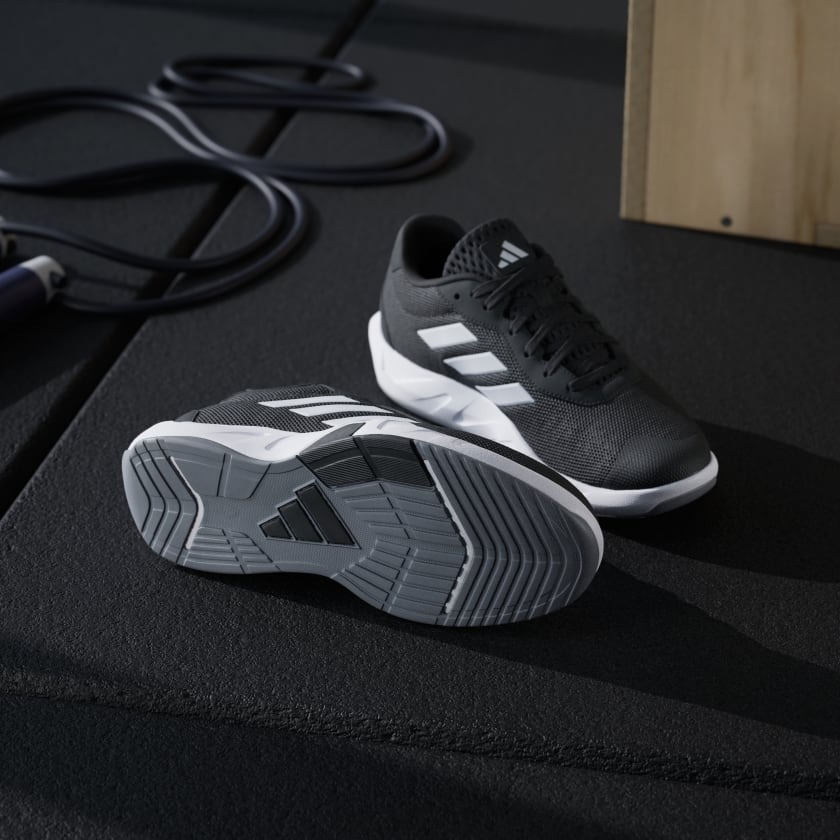 Amplimove_Training_Shoes_Black_I (2).jpg