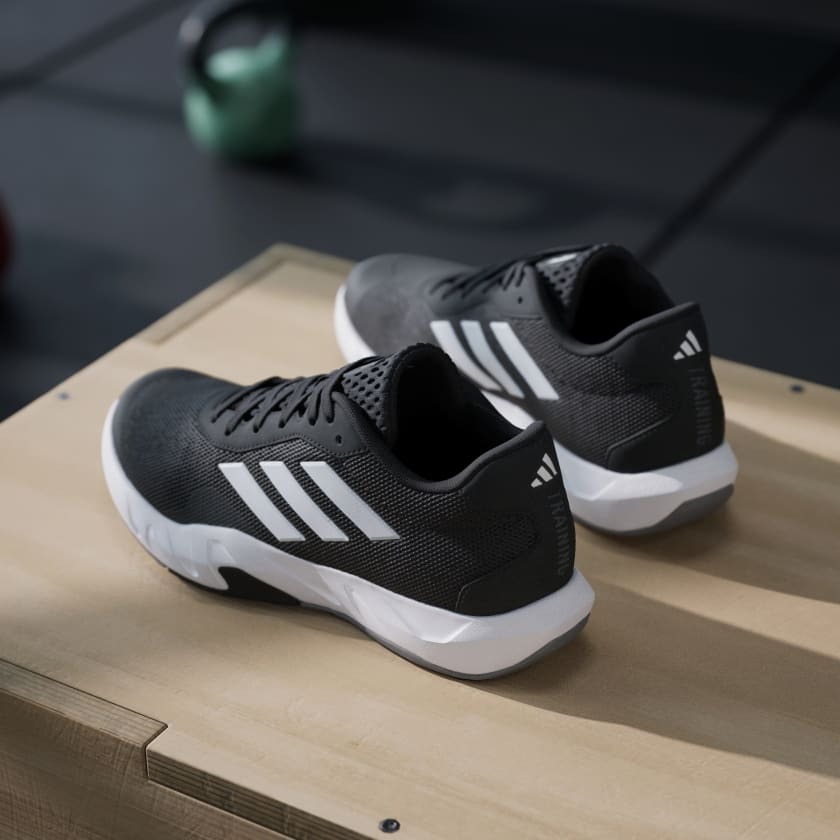 Amplimove_Training_Shoes_Black_I.jpg